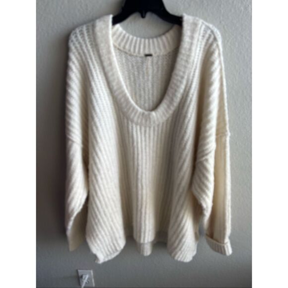 ❤️Free People Blue Bell Chunky Knot Sweater - Picture 2 of 6
